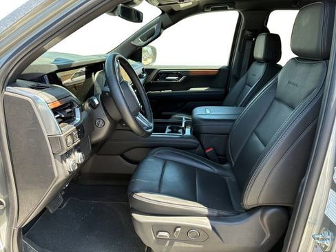 Certified 2025 GMC Yukon XL Denali AWD/4WD image 11