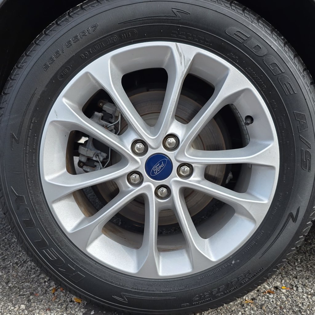 Used 2020 Ford Fusion SE FWD image 35