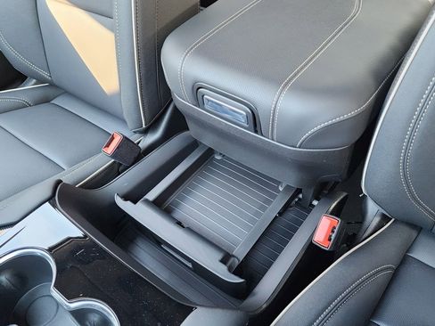 New 2026 GMC Yukon Elevation w/ Elevation Premium Package image 38