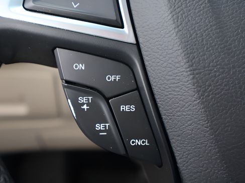 Used 2017 Ford Edge Titanium w/ Equipment Group 301A FWD image 24