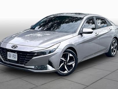 Used 2023 Hyundai Elantra Limited