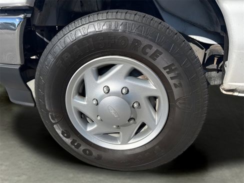 Used 2022 Ford E-350 and Econoline 350 Super Duty w/ Power Windows & Locks Group image 21