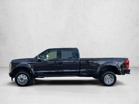Used 2026 Ford F450 Platinum w/ FX4 Off-Road Package AWD/4WD image 9