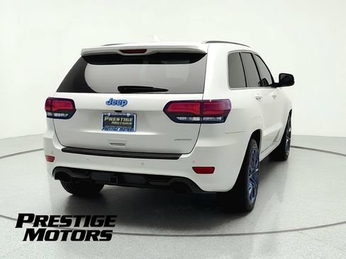 Used 2015 Jeep Grand Cherokee SRT w/ Luxury Group II AWD/4WD image 7