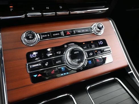 Used 2020 Lincoln Aviator Reserve w/ Equipment Group 202A AWD/4WD image 10