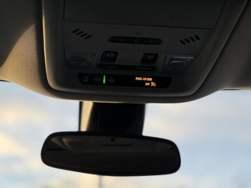 Used 2021 Buick Enclave Premium w/ Sun and Sites Package image 25