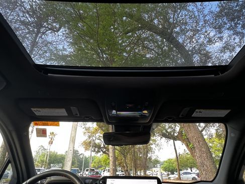 Used 2023 Lexus UX 250h F Sport image 37