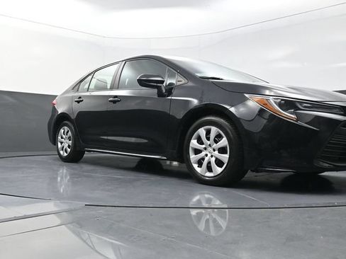Used 2024 Toyota Corolla LE FWD image 31