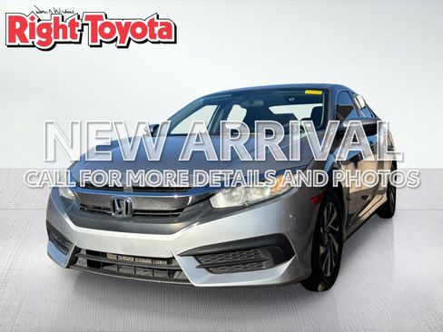 Used 2018 Honda Civic EX image 1