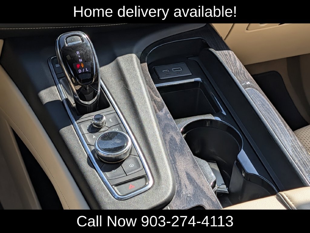 Used 2022 Cadillac Escalade Premium Luxury RWD image 17
