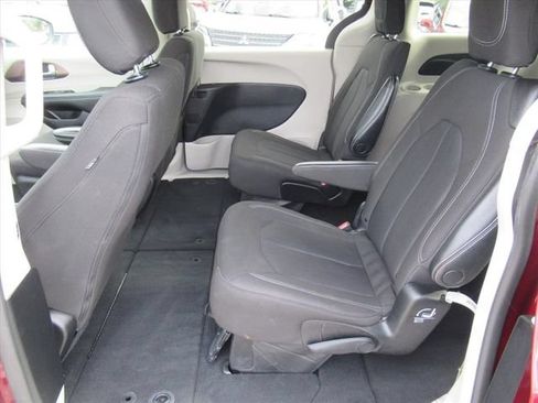 Certified 2023 Chrysler Voyager LX FWD image 29