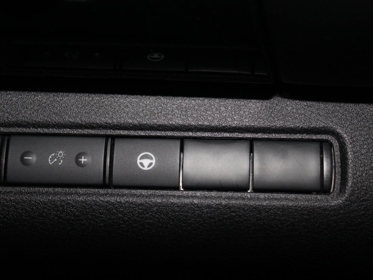 Used 2024 Nissan Pathfinder SV FWD image 24
