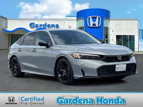 Used 2025 Honda Civic Sport image 1