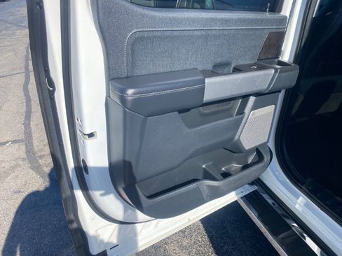 Used 2021 Ford F150 Lariat image 12