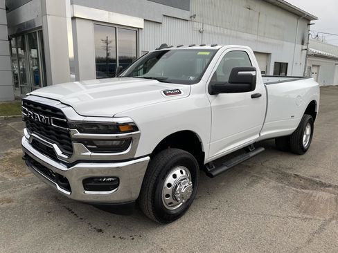 New 2026 RAM 3500 Tradesman image 2