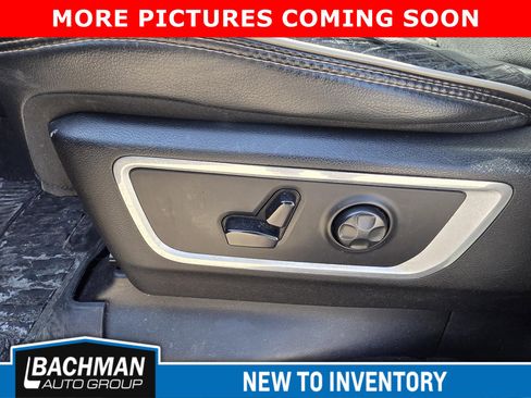 Used 2019 RAM 1500 Laramie w/ Sport Appearance Package image 11