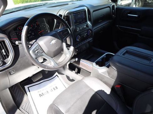 Used 2021 Chevrolet Silverado 1500 LTZ AWD/4WD image 12