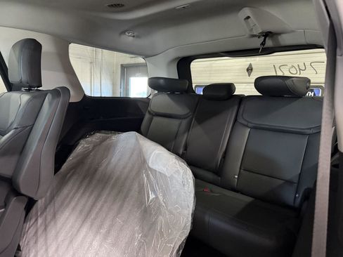 New 2025 Ford Expedition Active image 27