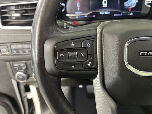 Used 2022 GMC Yukon XL Denali w/ Advanced Technology Package image 15