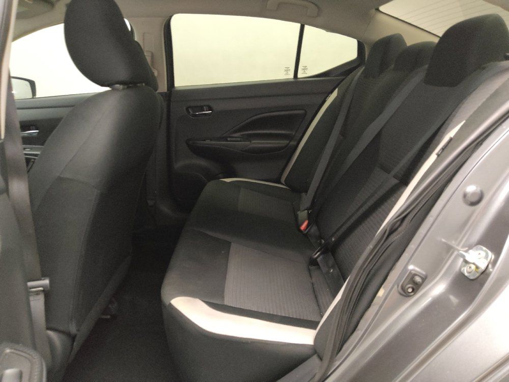 Used 2020 Nissan Versa SV FWD image 17