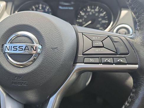 Used 2017 Nissan Rogue SL w/ SL Premium Package AWD/4WD image 21