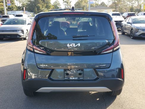 Certified 2024 Kia Soul LX image 5