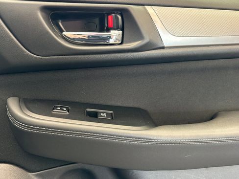 Used 2018 Subaru Outback 2.5i Premium AWD/4WD image 19