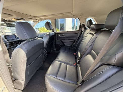 Used 2021 Nissan Rogue SL image 13