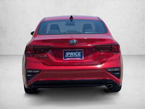 Used 2020 Kia Forte LXS FWD image 4