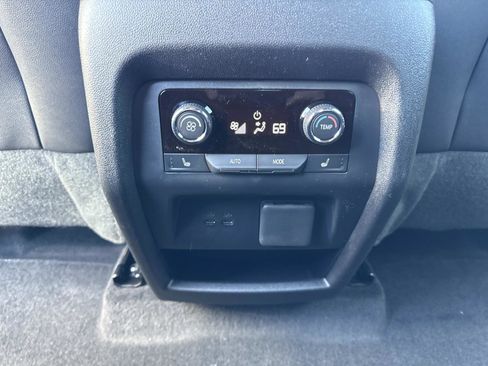 New 2026 Chevrolet Traverse RS image 32