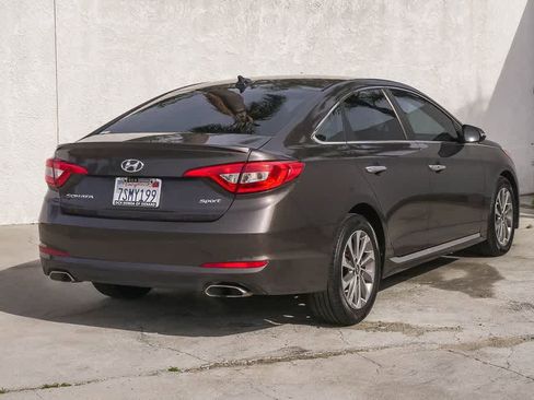 Used 2016 Hyundai Sonata Sport w/ Option Group 1V image 7