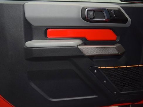 Used 2022 Ford Bronco Badlands image 38