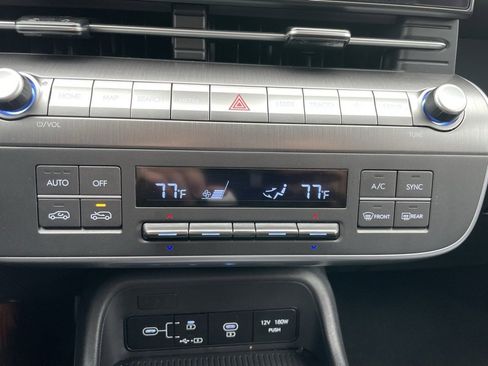 Used 2024 Hyundai Kona SEL image 12