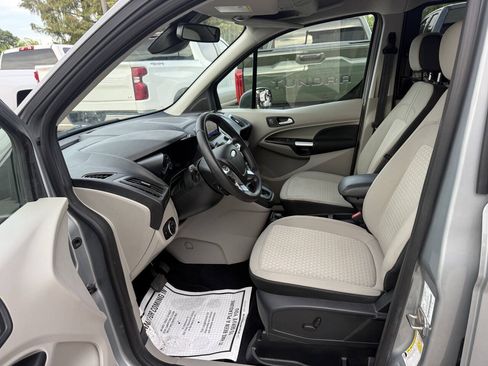 Used 2022 Ford Transit Connect XLT FWD image 7