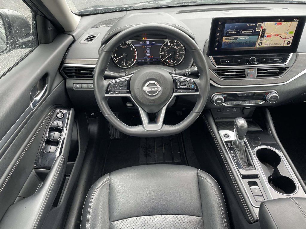 Used 2023 Nissan Altima 2.5 SL FWD image 22