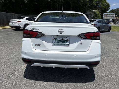 Used 2025 Nissan Versa S w/ Trunk Package FWD image 4