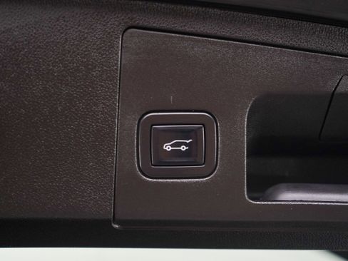 Used 2023 Cadillac XT4 Sport w/ Sun And Sound Package image 16