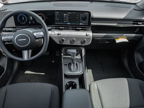 New 2026 Hyundai Kona SE image 17