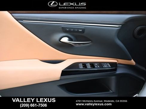 Certified 2024 Lexus ES 350 w/ Premium Package image 17