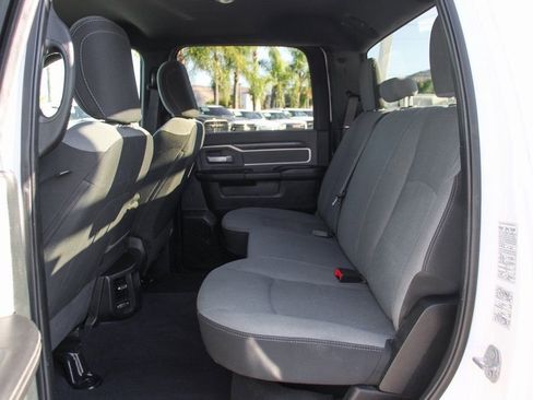 Used 2021 RAM 3500 Big Horn image 30