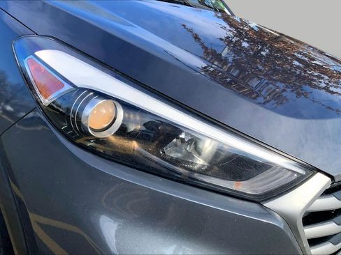 Used 2018 Hyundai Tucson SEL AWD/4WD image 28
