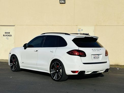 Used 2013 Porsche Cayenne GTS image 5