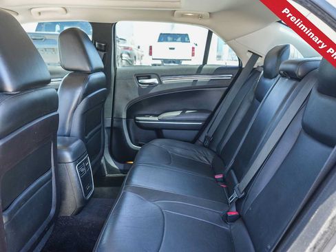 Used 2016 Chrysler 300 Limited RWD image 13