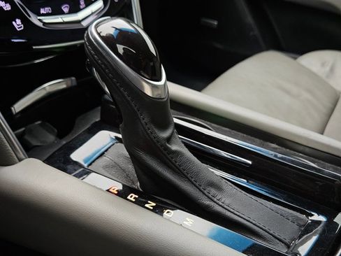 Used 2017 Cadillac XTS Luxury FWD image 12