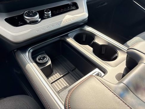 Certified 2025 Ford Expedition Active RWD image 33