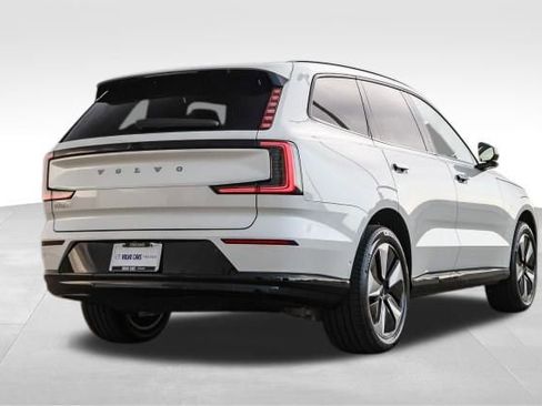 New 2025 Volvo EX90 Plus image 4