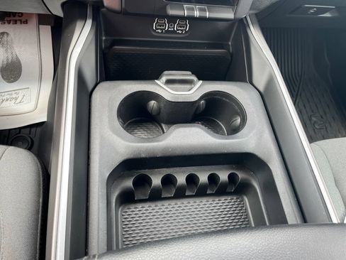 Used 2022 RAM 1500 Big Horn AWD/4WD image 19