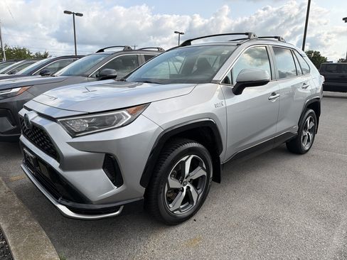 Certified 2021 Toyota RAV4 SE w/ Weather & Moonroof Package AWD/4WD image 4