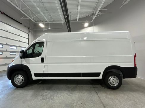 New 2026 RAM ProMaster 2500 w/ Convenience Group FWD image 9