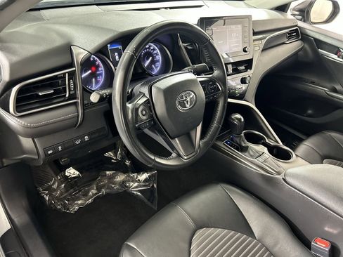Used 2024 Toyota Camry SE w/ Blackout Package (TMS) image 11